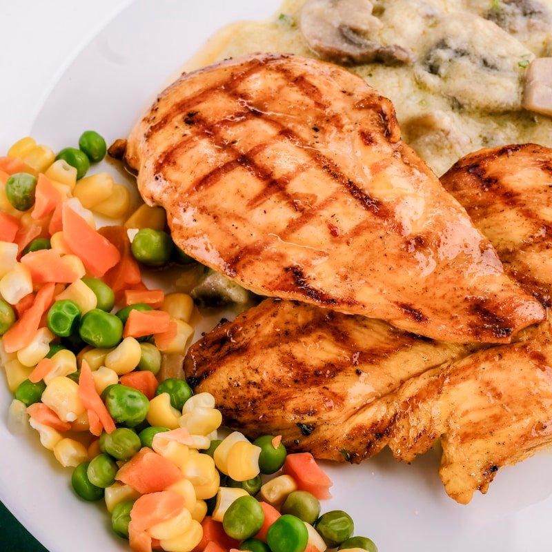 Mixed Diced Turkey with Mushroom Garnish